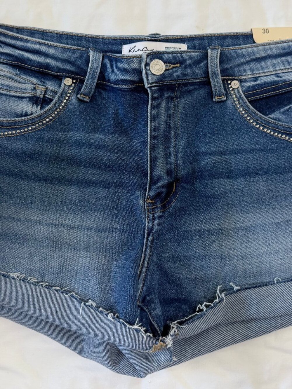BRAND NEW NWT MAURICES KANCAN JEAN SHORTS - STUDS, FRINGE, STRETCH - SIZE 30